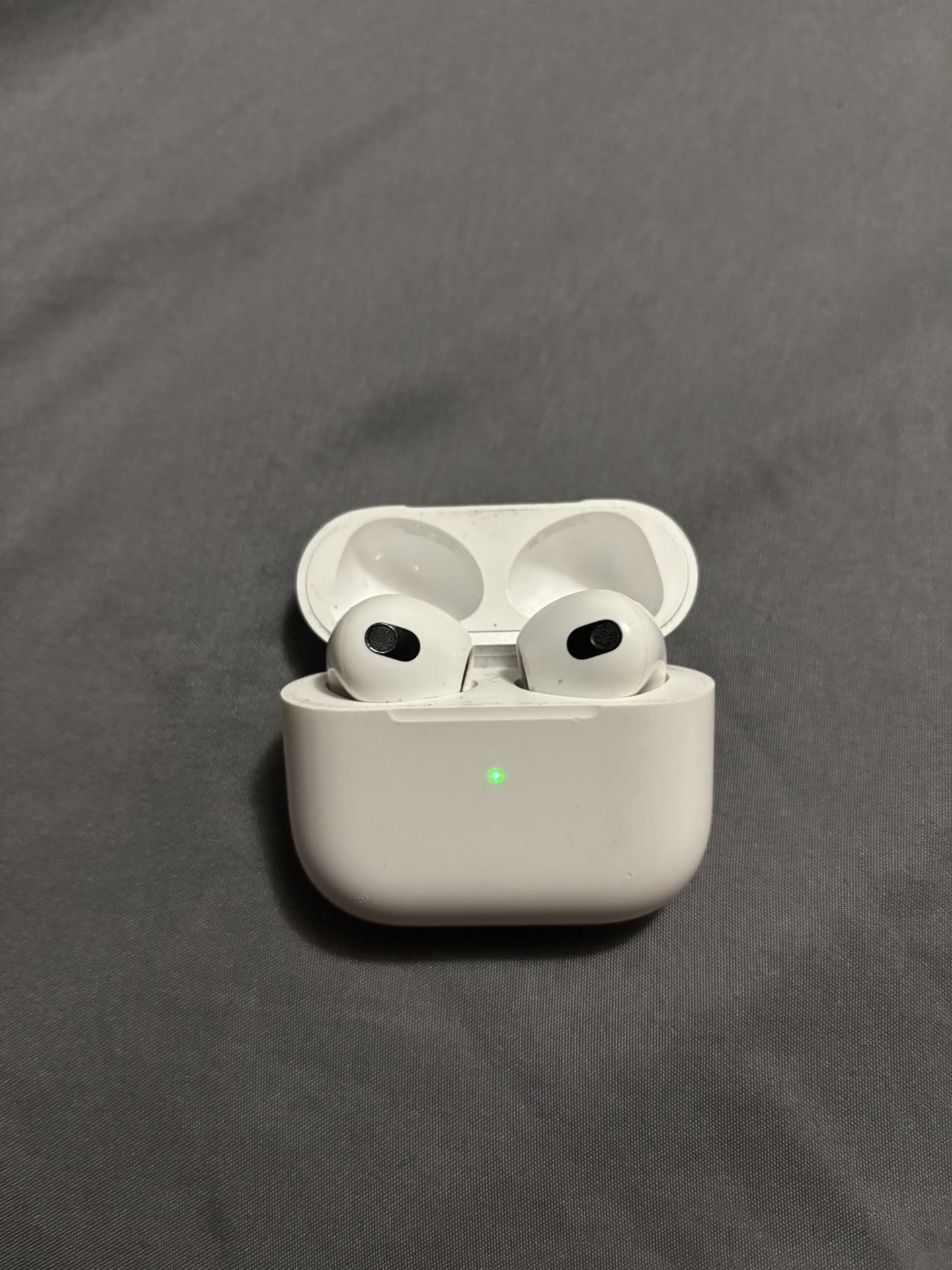 Apple AirPods Gen 3