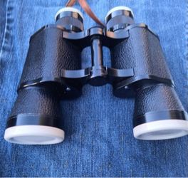 Binanculars in leather case Very clean