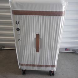 Luggage 28 Inches With Cup Holder 