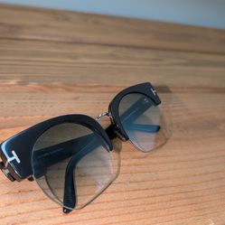 Authentic Tom Ford Savannah-02 TF552 01W Sunglasses,  Black Gradient