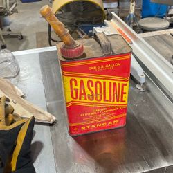 Old time gas can
