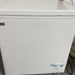 5.0 cu ft Compact Chest Freezer – Good Used Condition, Works Great!