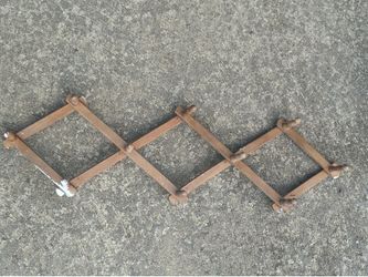 Wooden Hanging Rack