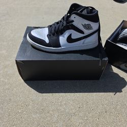 Size 7.5 Jordan 1 Mid Diamond Shorts