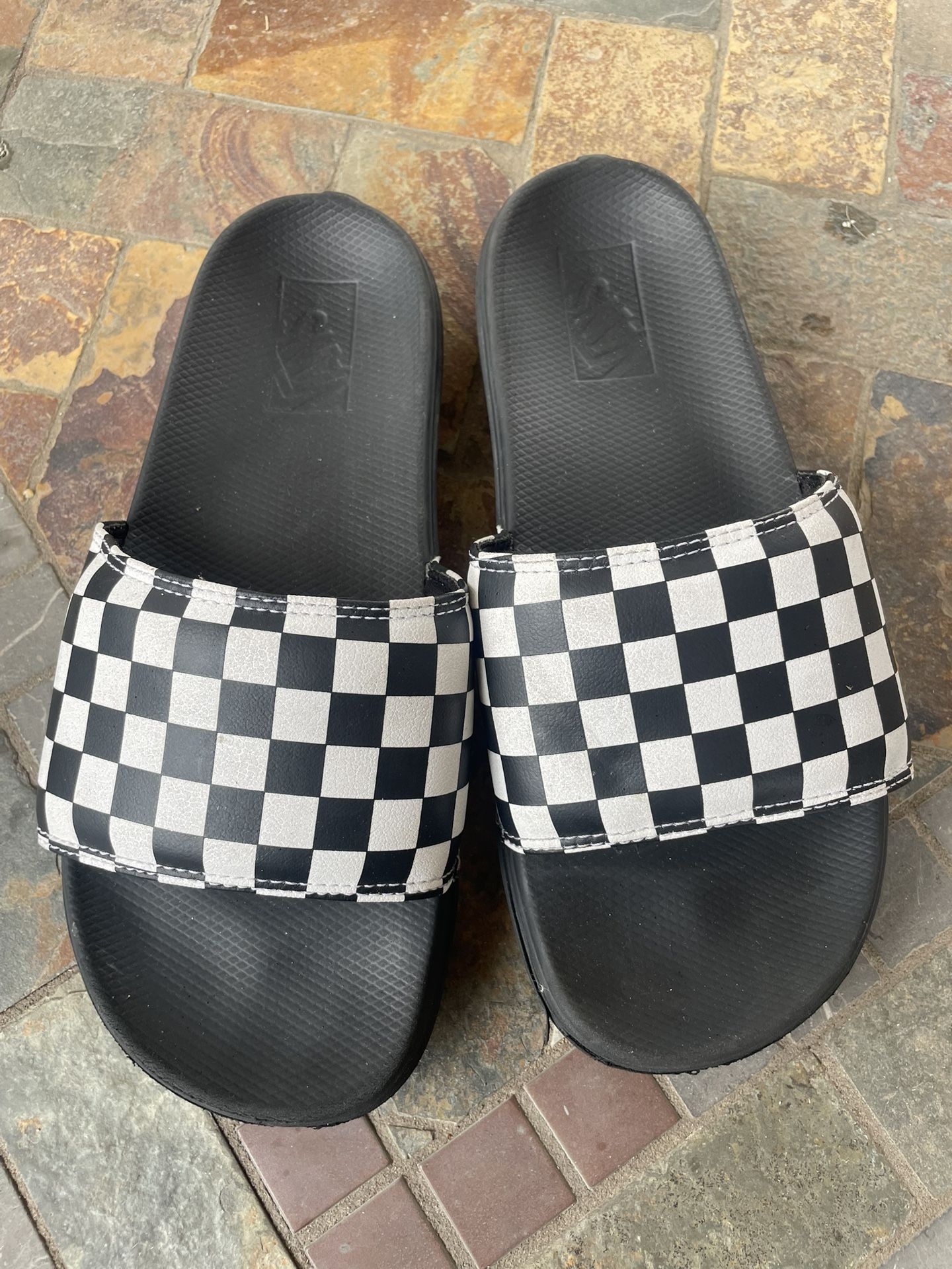 Vans checkered slides