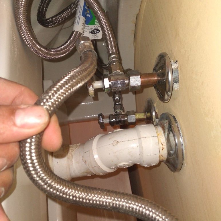 Foucet And Suply Water Line