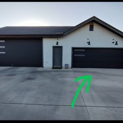 Modern Martin Garage Door (Free)