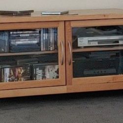 Solid Pine TV/stereo Stand