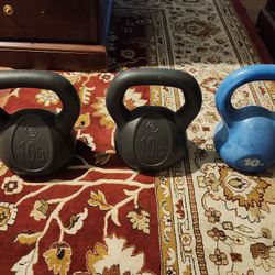 3 10LB Kettlebells 