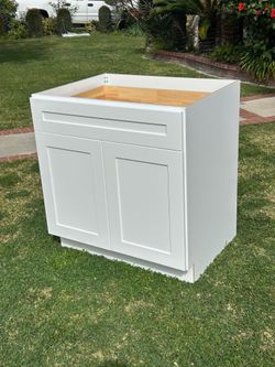 Kitchen laundry cabinet white shaker style