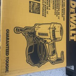 New DEWALT Pneumatic 15• Coil Framing Nailer