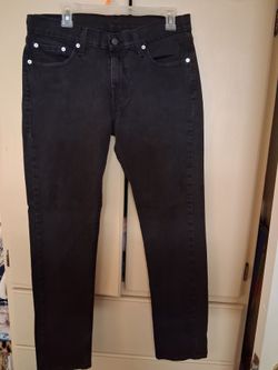 $10.! LEVI'S (black) 32X32.