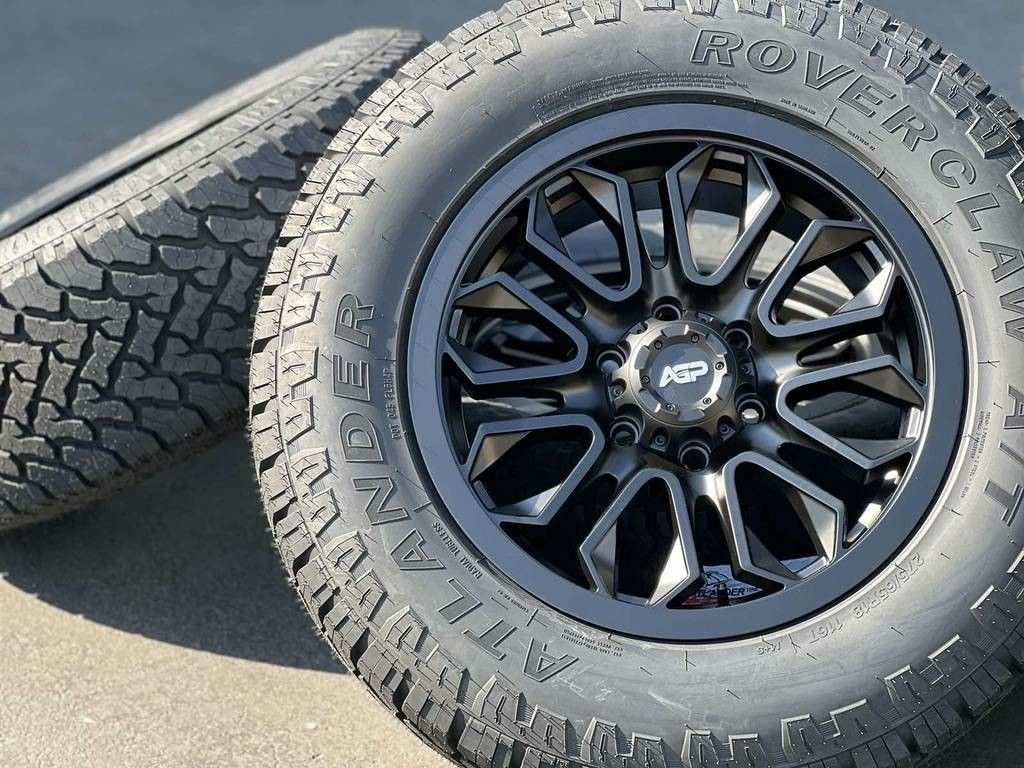 18 inch Ford F-150 wheels A/T tires expedition Raptor rims f150