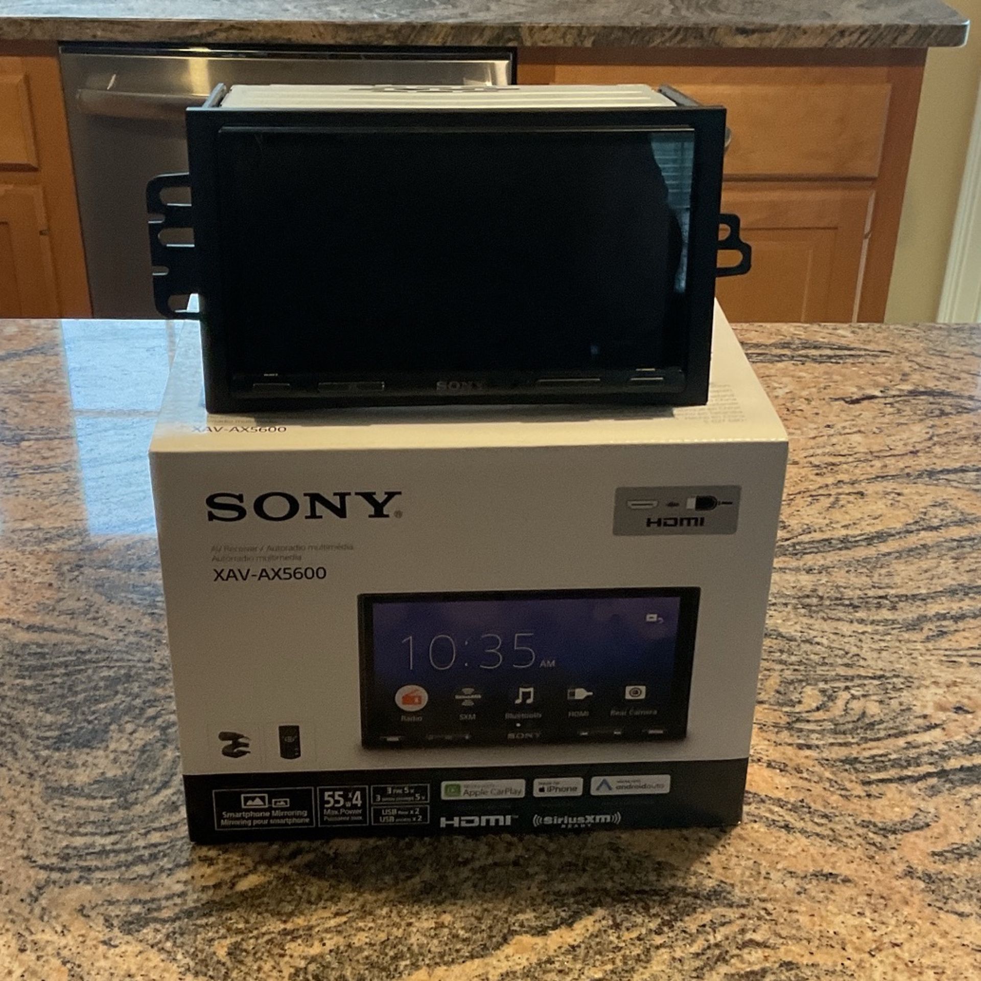 SONY XAV-AX5600 Car Stero AV Receiver Like Brand New!