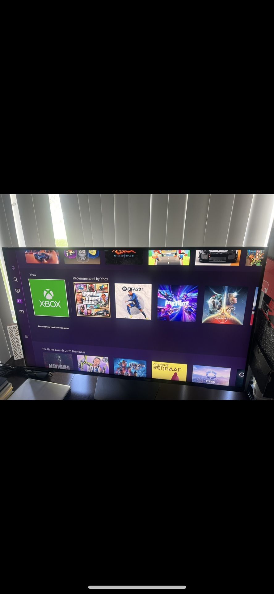 Samsung Odyssey Neo G7 43-inch gaming monitor