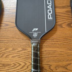 Poach Havoc 2.0 pickleball paddle
