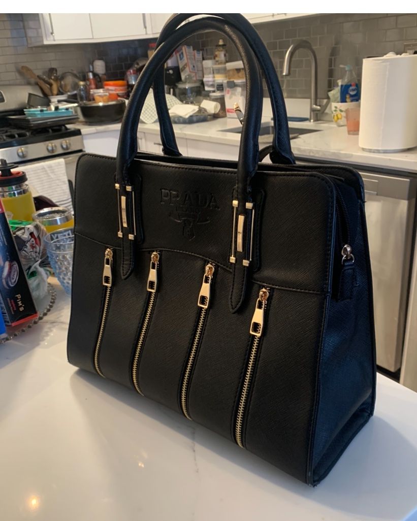 Black Ladies Bag( Used)