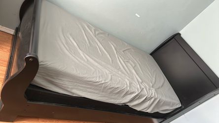 Bed frame and foam mattress