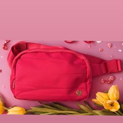 Large Hot Pink Lululemon Belt Bag/ Everywhere 