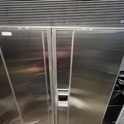 Subzero”48” BUILT IN REFRIGERSTOR 2yr warrantyr
