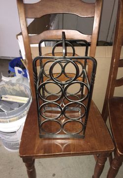 WINE BOTTLE HOLDER