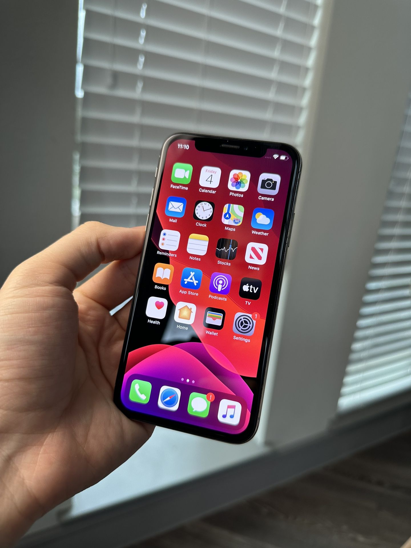 Apple iPhone X 64GB Unlocked To Any Carrier!