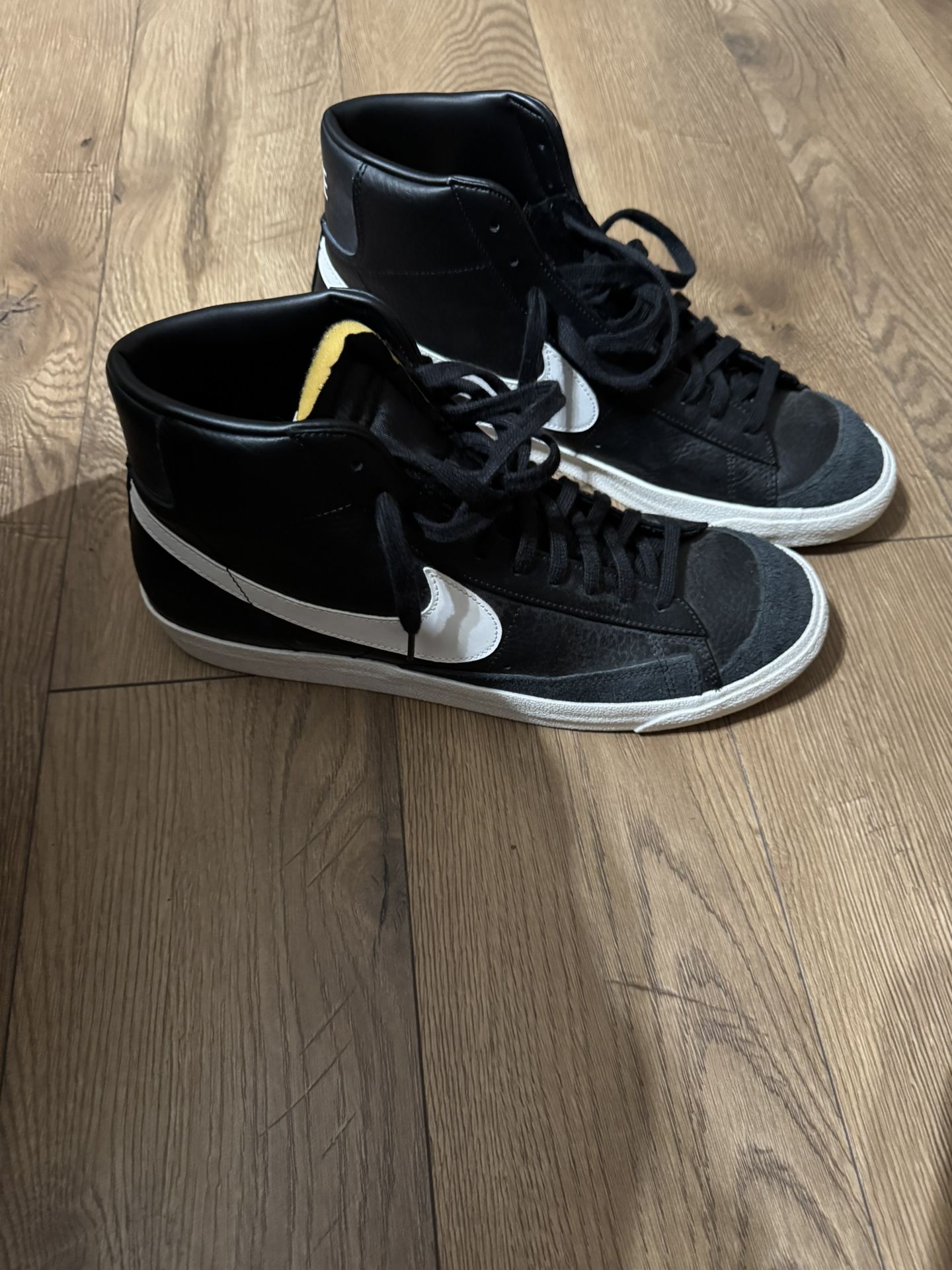 Mens Black Nike High Top