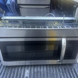 Microwave Frigidaire 30 Inch . Price Including Delivery 