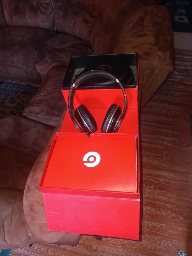 BEATS BY DRE