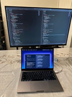 LG 32” 4K Monitor Gently Used (32UN550-W)