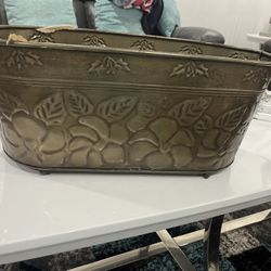 Metal pot for plants