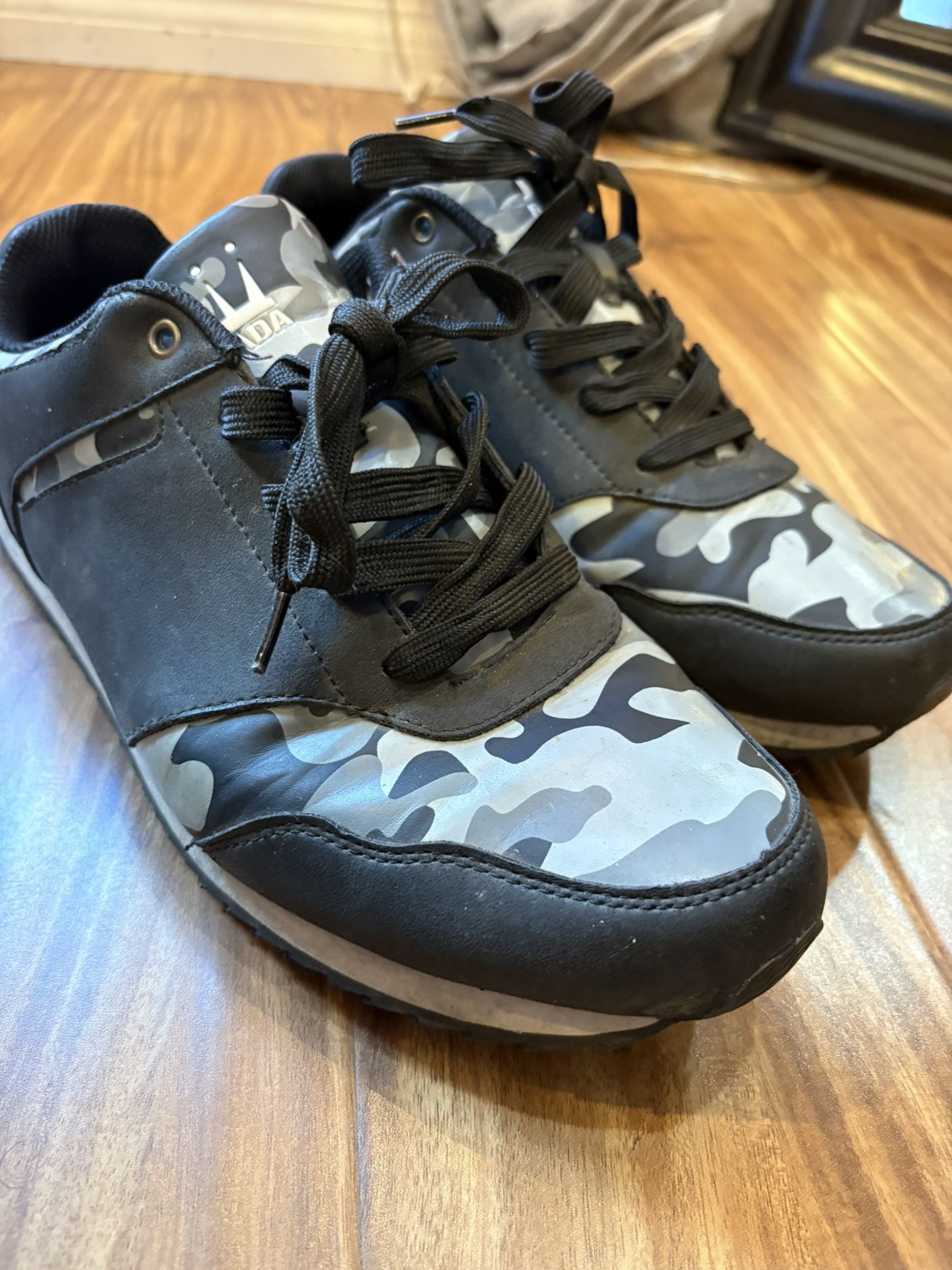Rare Xzibits Dada Supreme Black Camo Shoes Size 11m