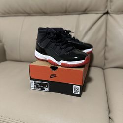 Bred 11s (Size 9)