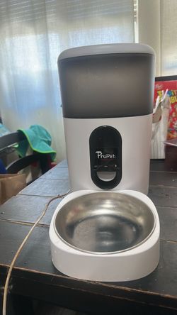 PruPet automatic pet feeder