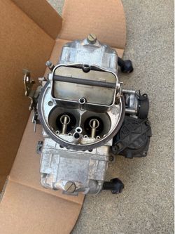 Holley 750 Double Pumper Carburetor