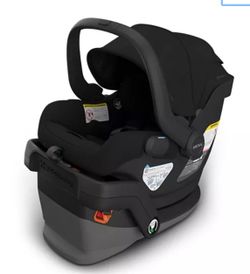 Uppa baby car seat barely used