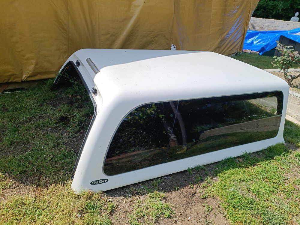 SnugTop Camper Shell for 2000 Toyota Tundra