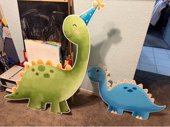 2 dinosaur party props