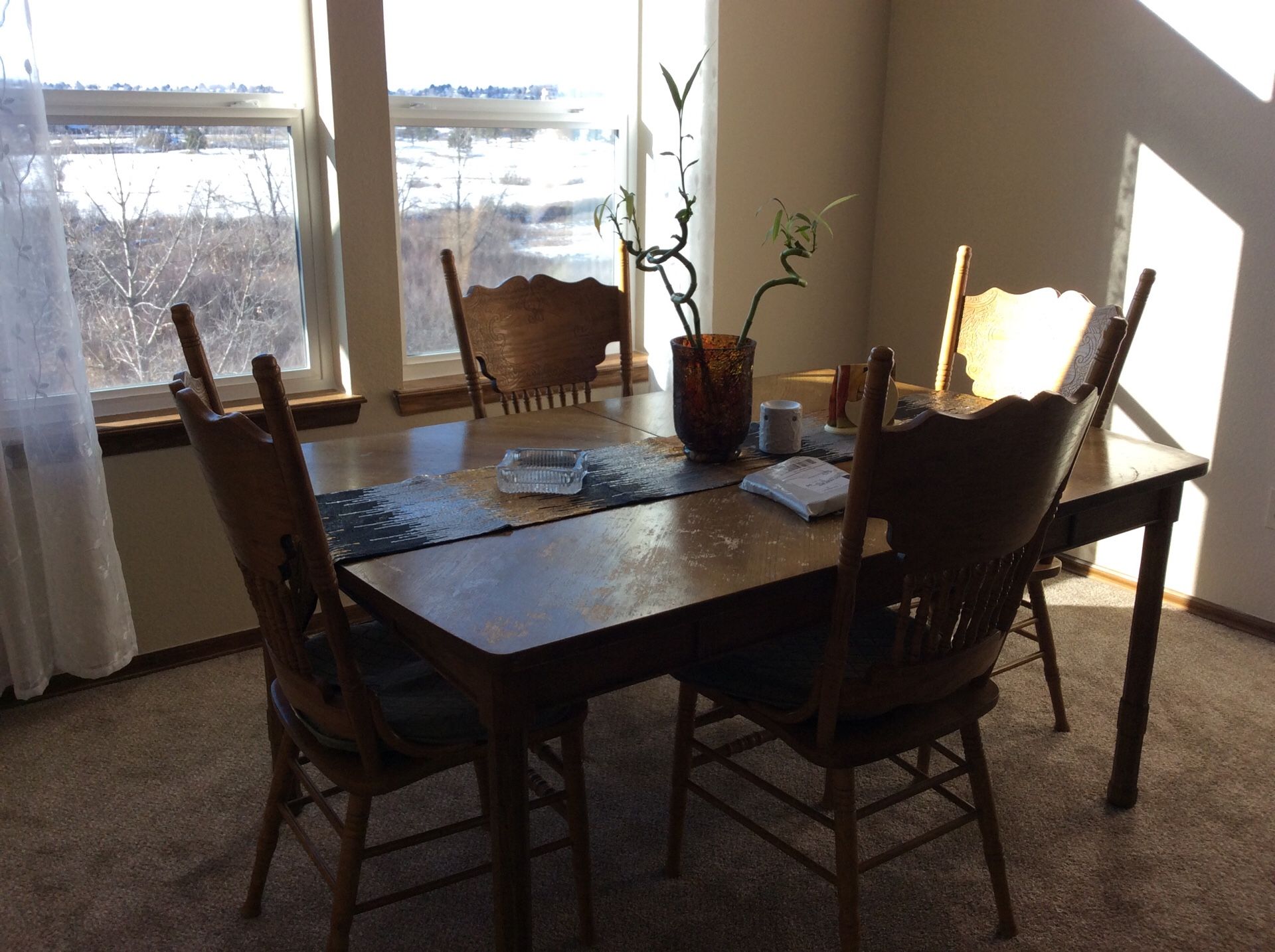 Dinner table with 4 cheers