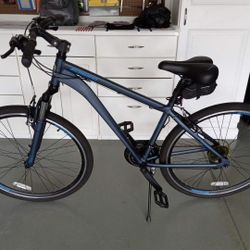 Schwinn Trailway 700c/28" Hybrid Bicycle/Bike + Seat Pouch