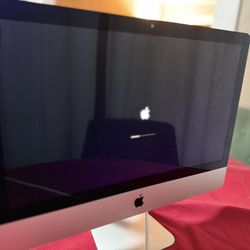 Late 2015 Apple iMac 21.5 with 4K Retina Display/3.1GHz Intel Core i5-5675R Quad-Core