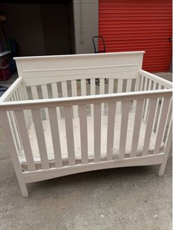 Crib with mattress