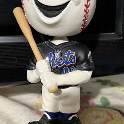 Bobblehead 