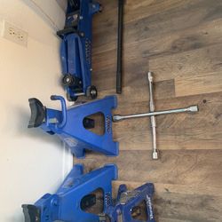 Hydraulic Trolley All For $150