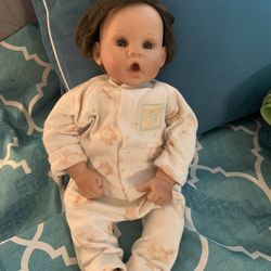 Lee Middleton Doll ( Looks Like  A Baby) 