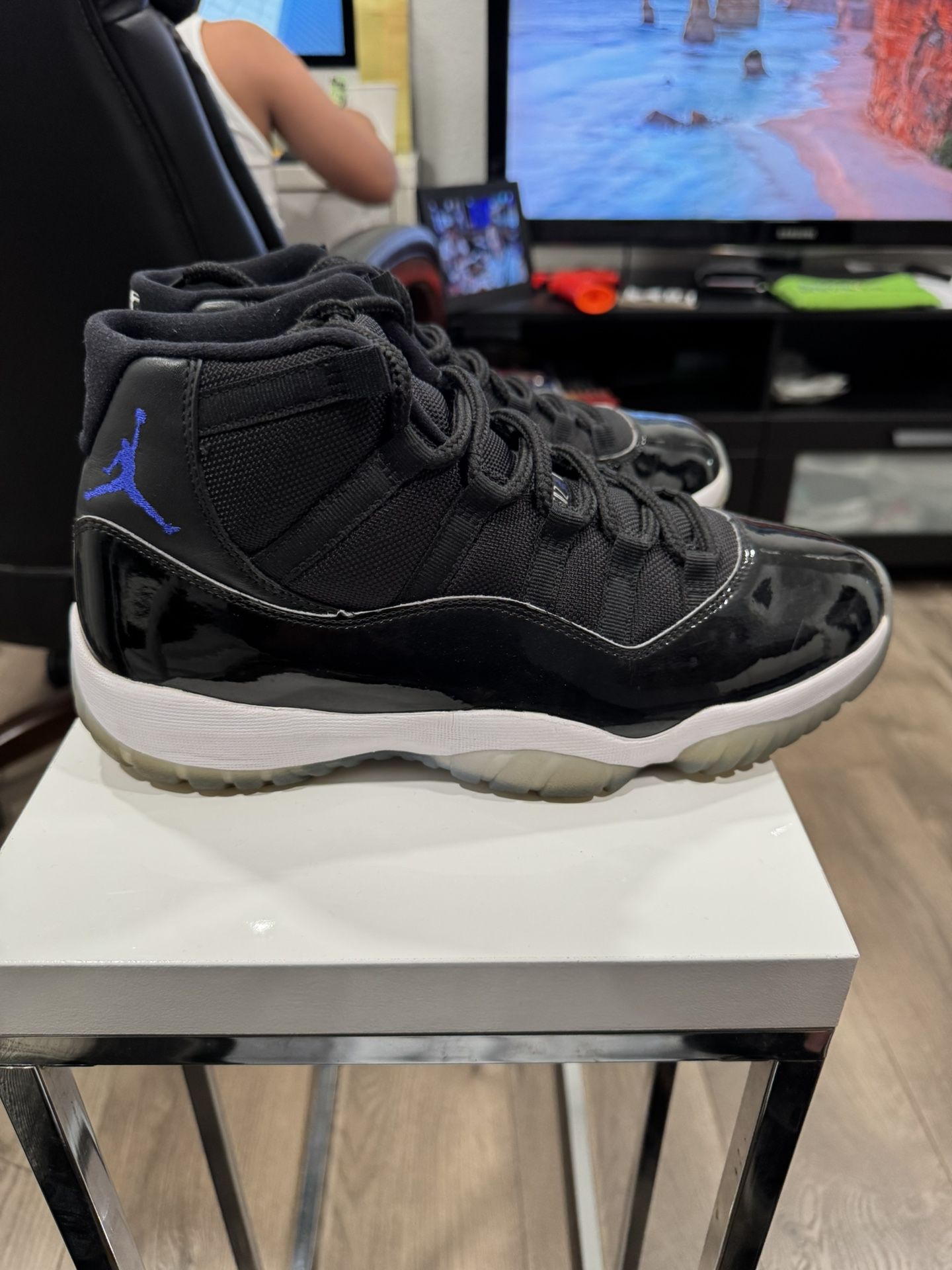 AJ 11 Space Jam Size 9.5