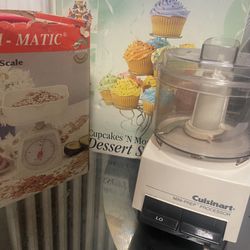Cuisinart Mini prep food processor  Kitchen scale  Dessert stand all for $10