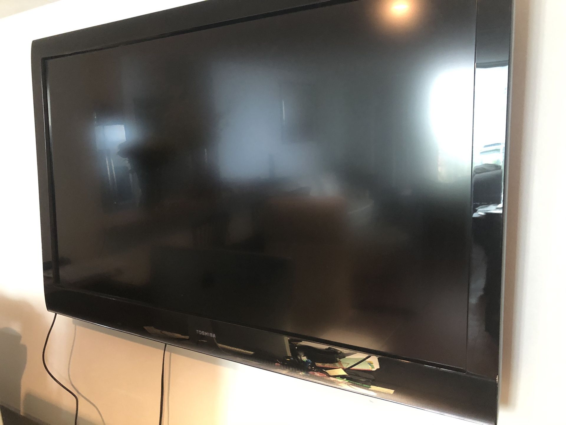 Toshiba TV- 55" Class / 1080p / 120Hz / LCD HDTV