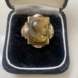 Vintage MCM 10k Gold  Tiger Eye Cameo  Men’s Ring