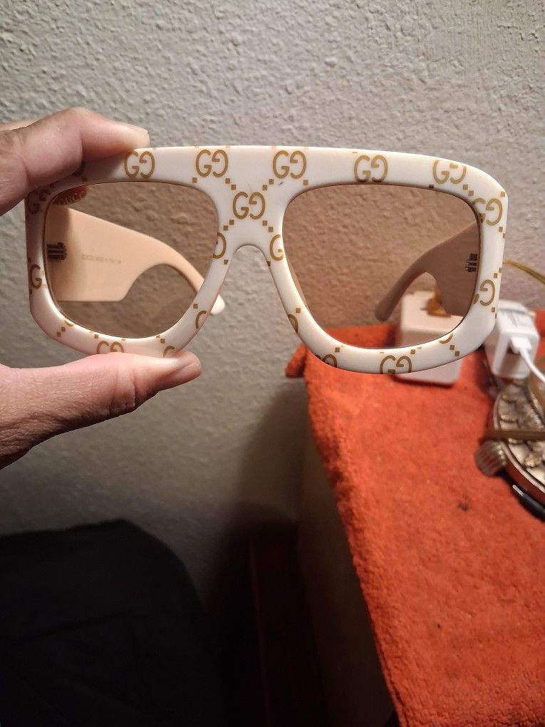 Gucci Mens Sheild Wrap Sunglasses